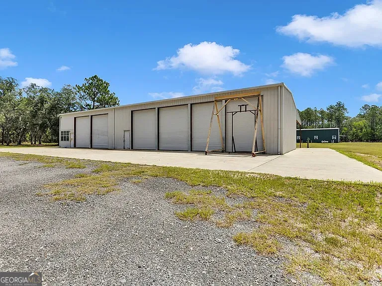 6501 Harley TRL Blackshear, GA 31516