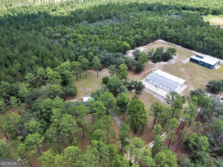 6501 Harley TRL Blackshear, GA 31516