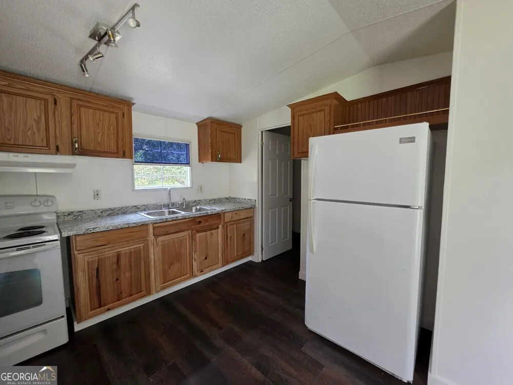 3889 Jacobs DR Blackshear, GA 31516