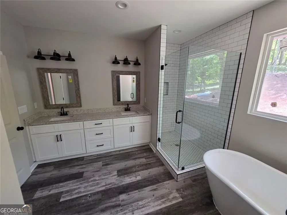 352 Oak TRCE W Jasper, GA 30143