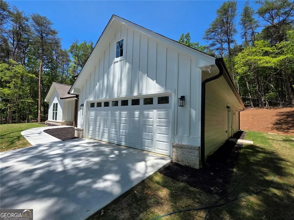 352 Oak TRCE W Jasper, GA 30143