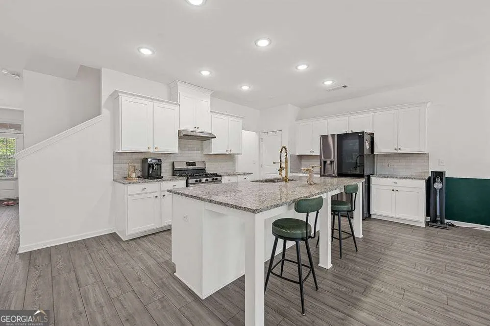 922 Edwin LN Sugar Hill, GA 30518