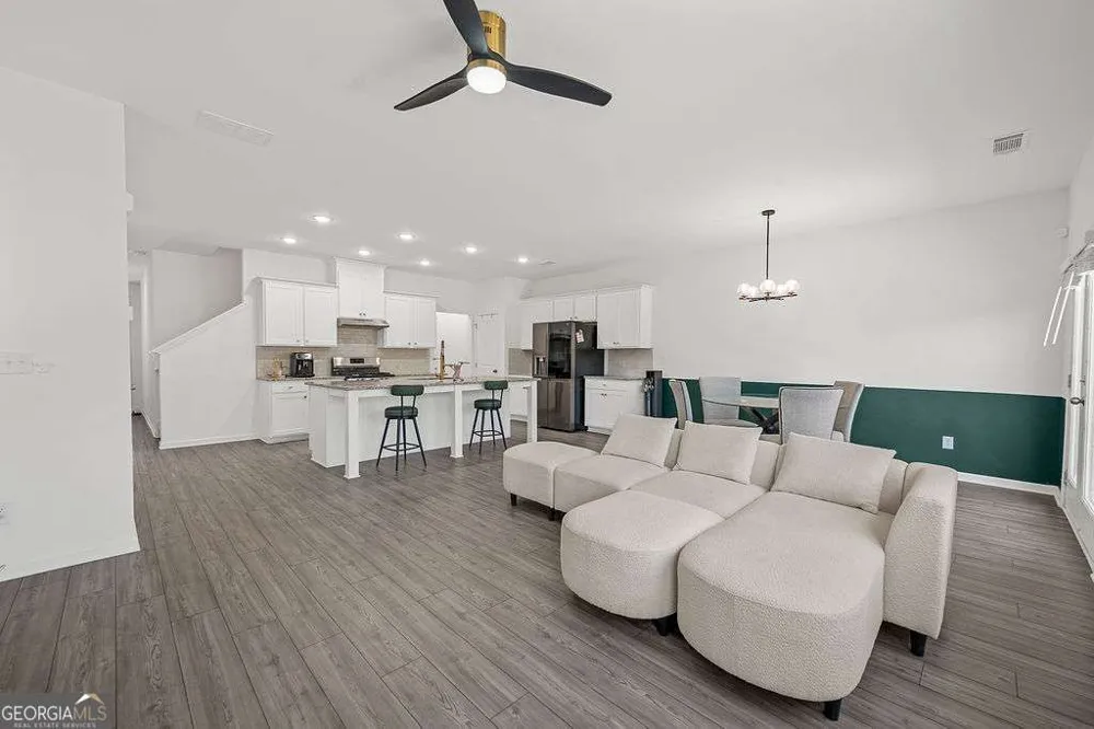 922 Edwin LN Sugar Hill, GA 30518