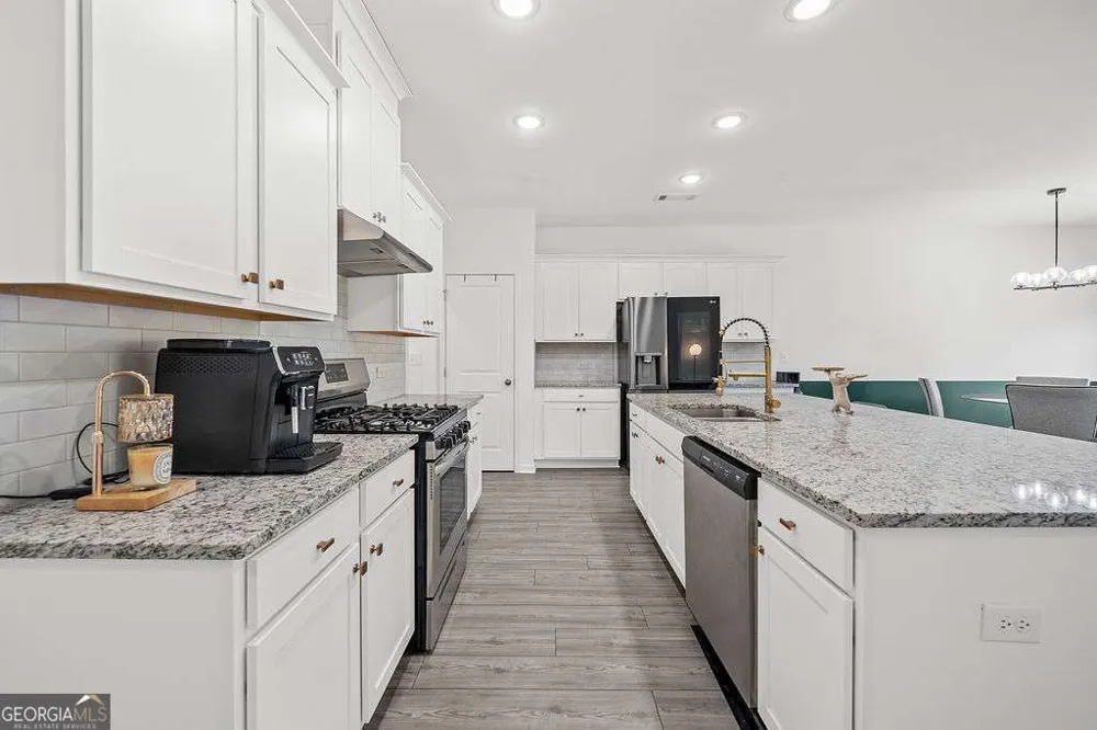 922 Edwin LN Sugar Hill, GA 30518