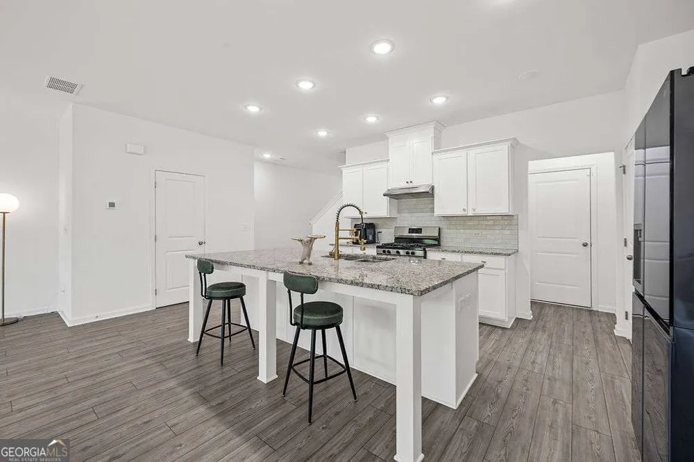 922 Edwin LN Sugar Hill, GA 30518