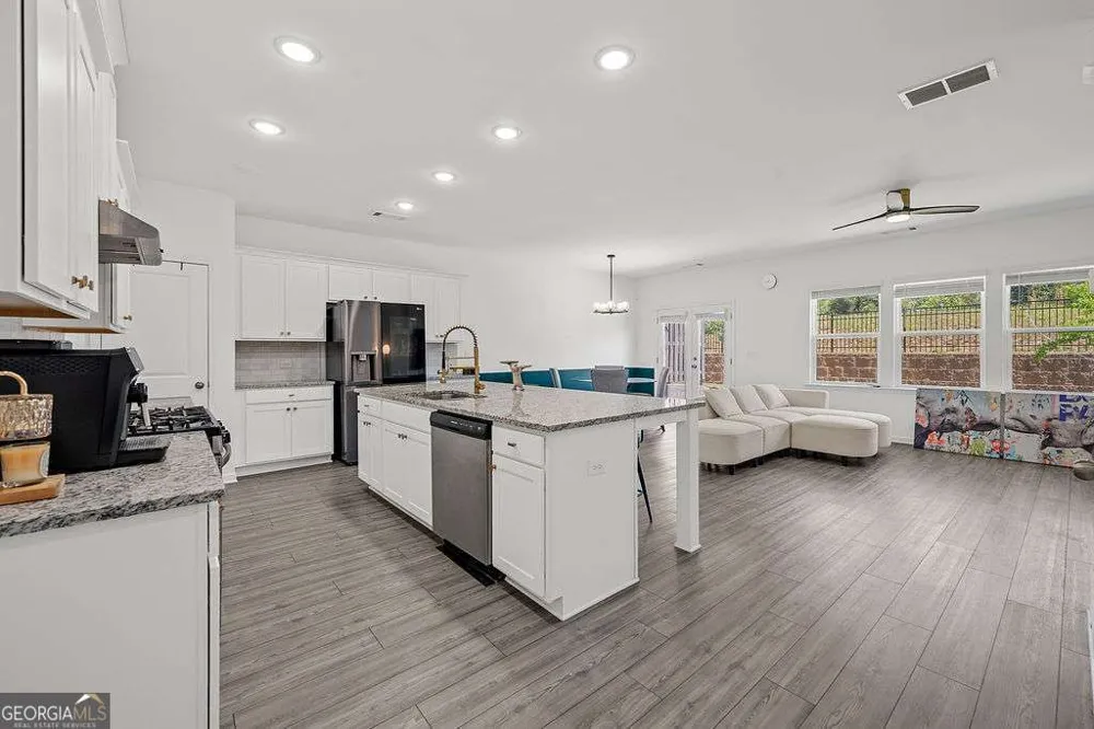 922 Edwin LN Sugar Hill, GA 30518