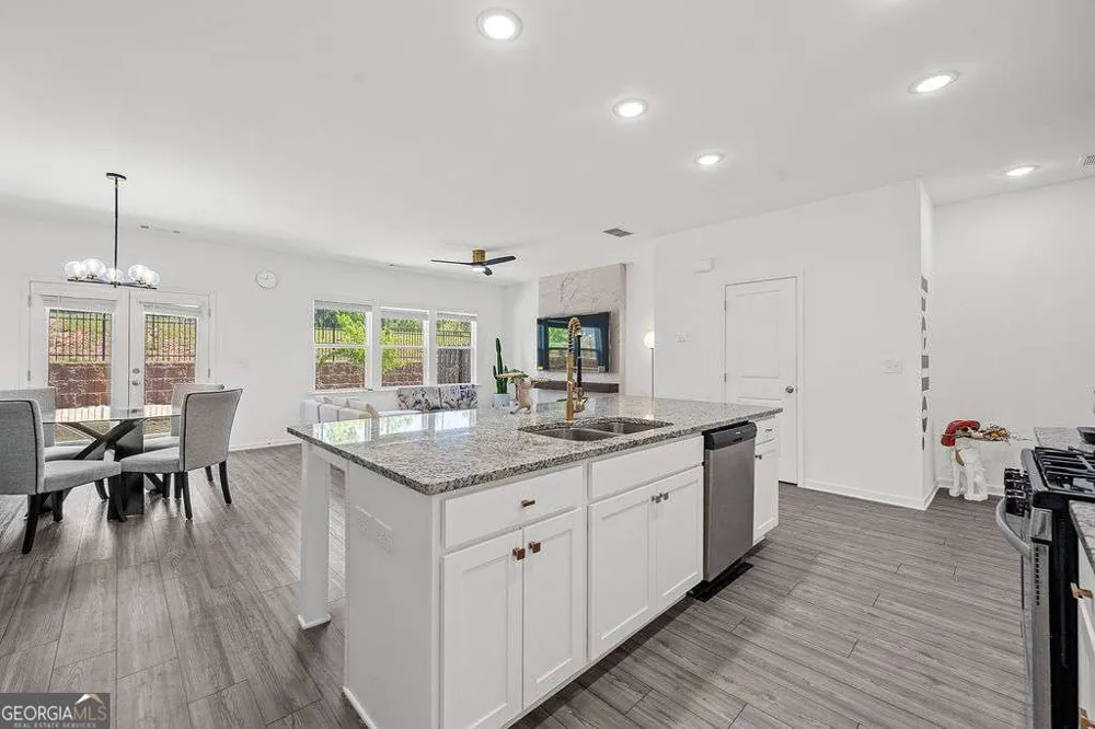 922 Edwin LN Sugar Hill, GA 30518