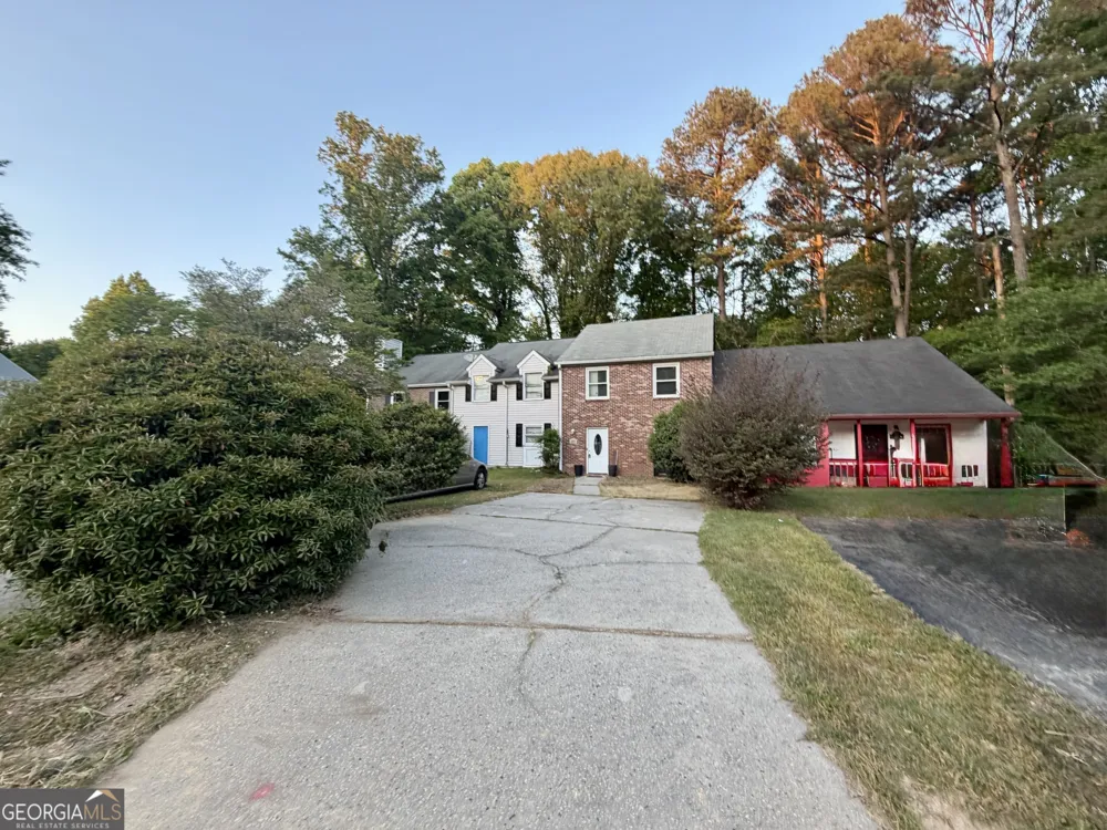397 Patrick Henry CT Riverdale, GA 30274