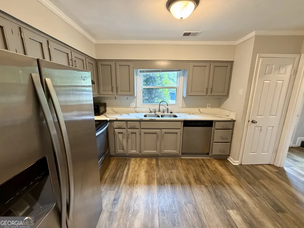 397 Patrick Henry CT Riverdale, GA 30274