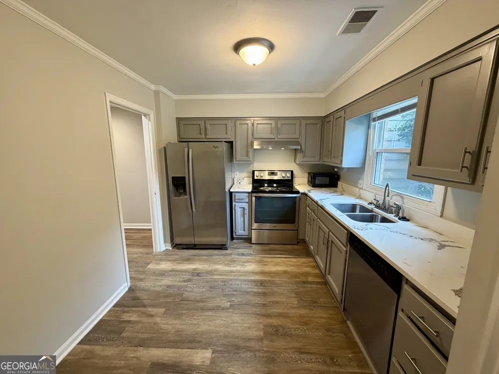 397 Patrick Henry CT Riverdale, GA 30274