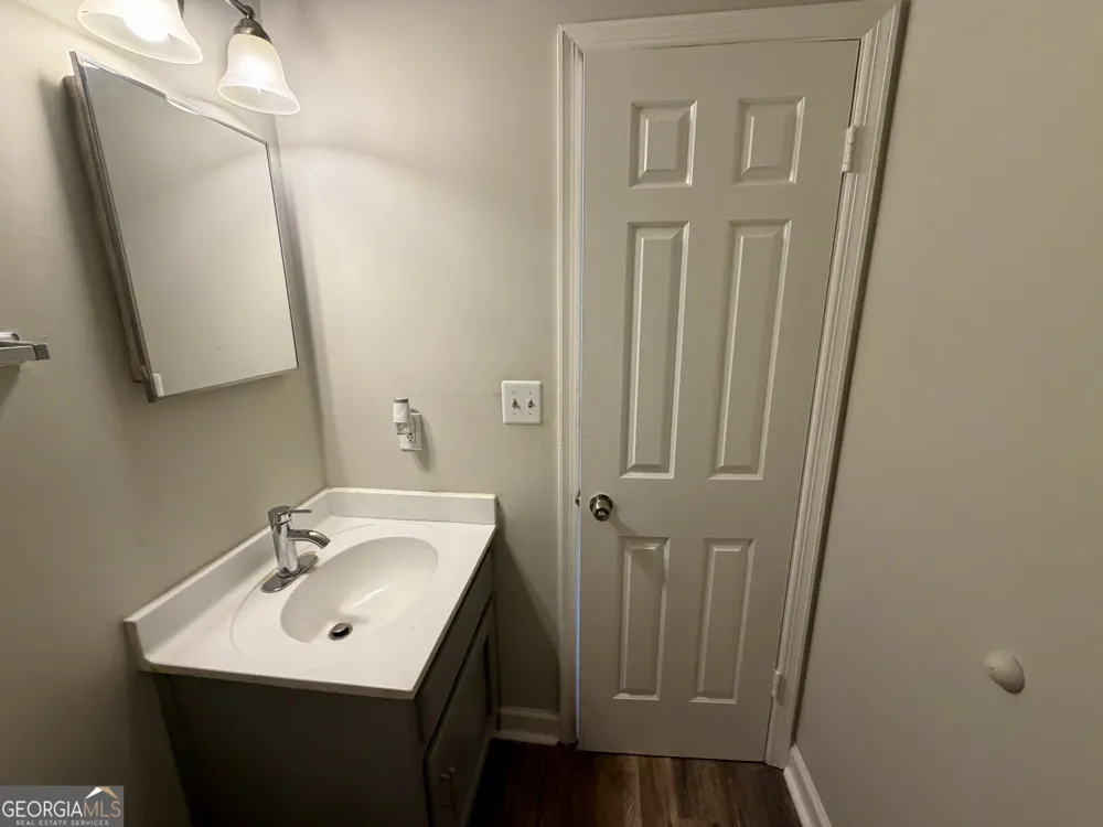 397 Patrick Henry CT Riverdale, GA 30274