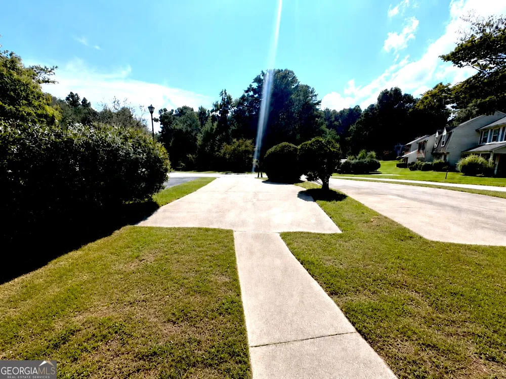 397 Patrick Henry CT Riverdale, GA 30274