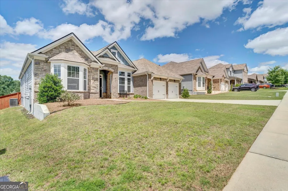 810 Codex DR Fairburn, GA 30213