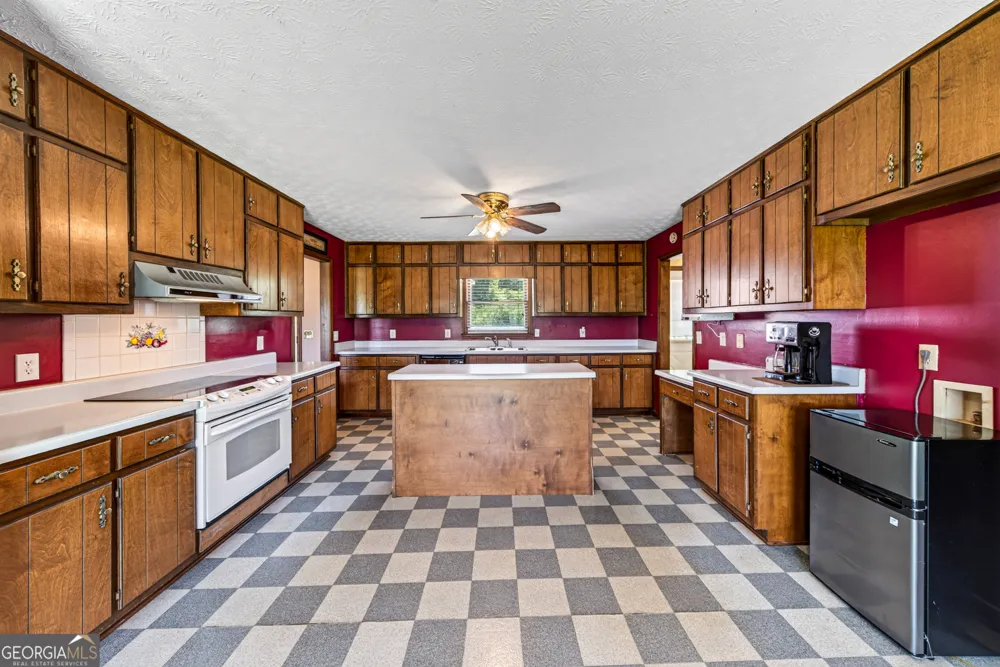 114 Marlow RD Maysville, GA 30558