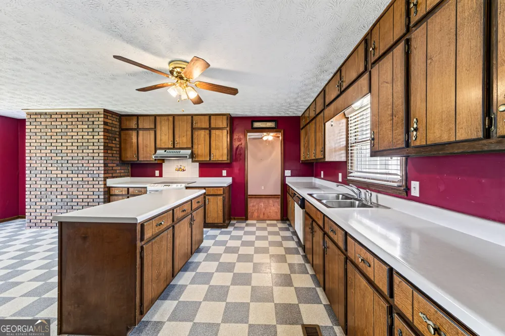 114 Marlow RD Maysville, GA 30558