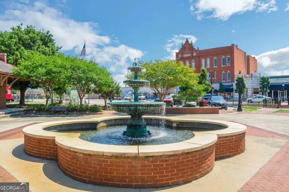 204 Mill ST Barnesville, GA 30204