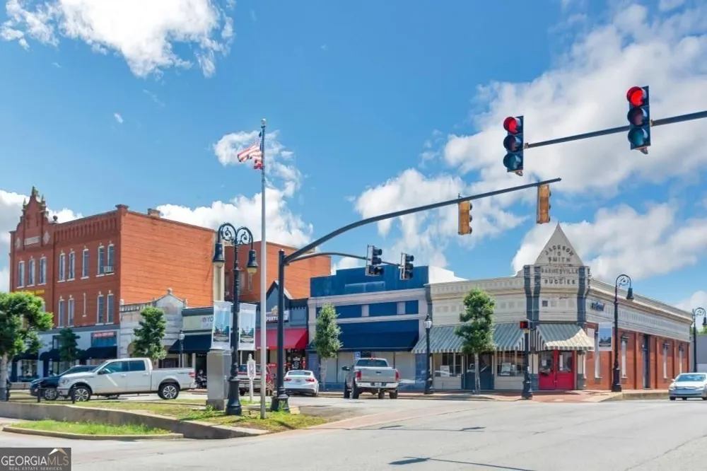 204 Mill ST Barnesville, GA 30204