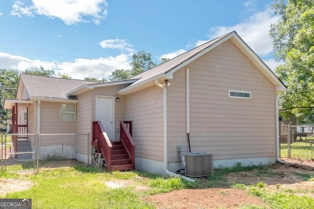 204 Mill ST Barnesville, GA 30204