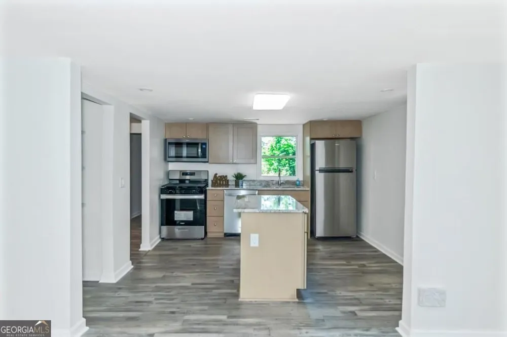 204 Mill ST Barnesville, GA 30204