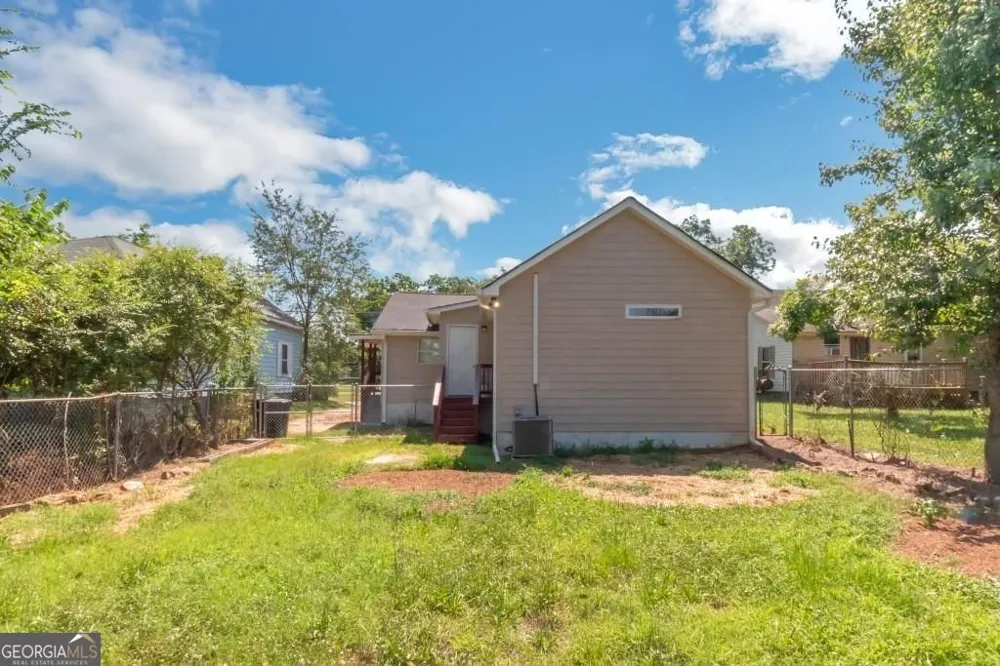 204 Mill ST Barnesville, GA 30204