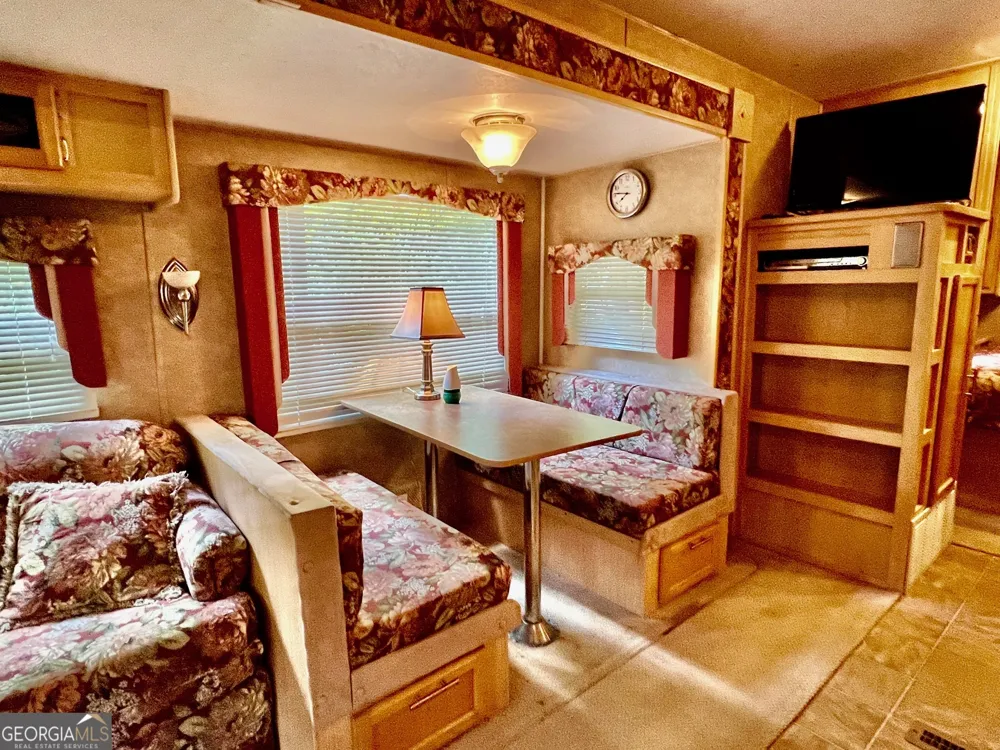 28 11th ST Ellijay, GA 30540
