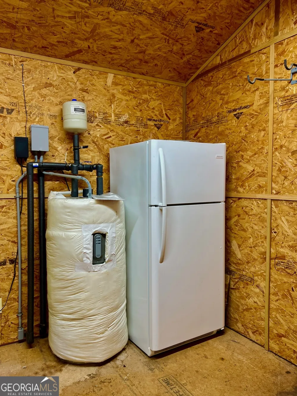 28 11th ST Ellijay, GA 30540