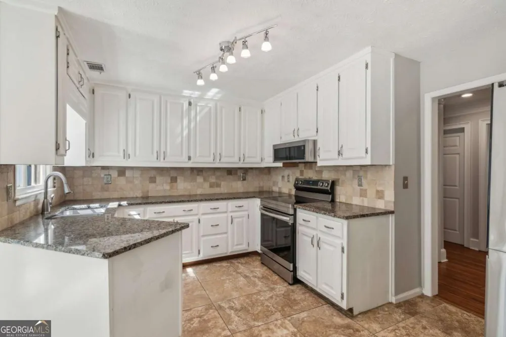 1210 Swan Mill CT Suwanee, GA 30024