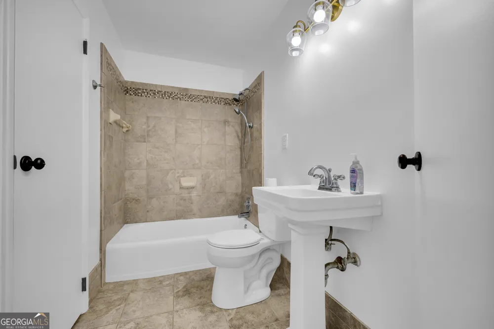 295 Vista DR Athens, GA 30605
