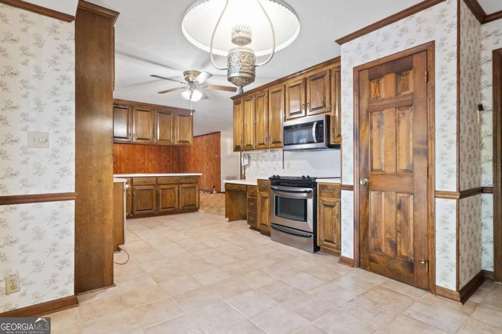 188 South Steel Bridge RD SE Eatonton, GA 31024
