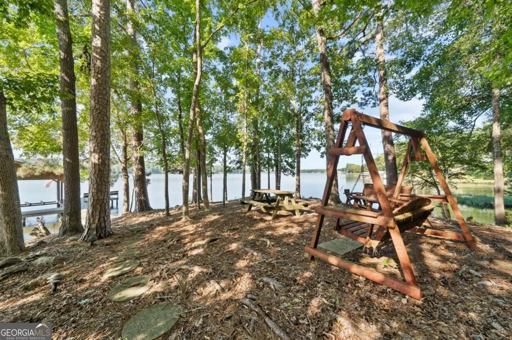 188 South Steel Bridge RD SE Eatonton, GA 31024