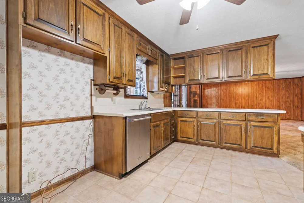188 South Steel Bridge RD SE Eatonton, GA 31024