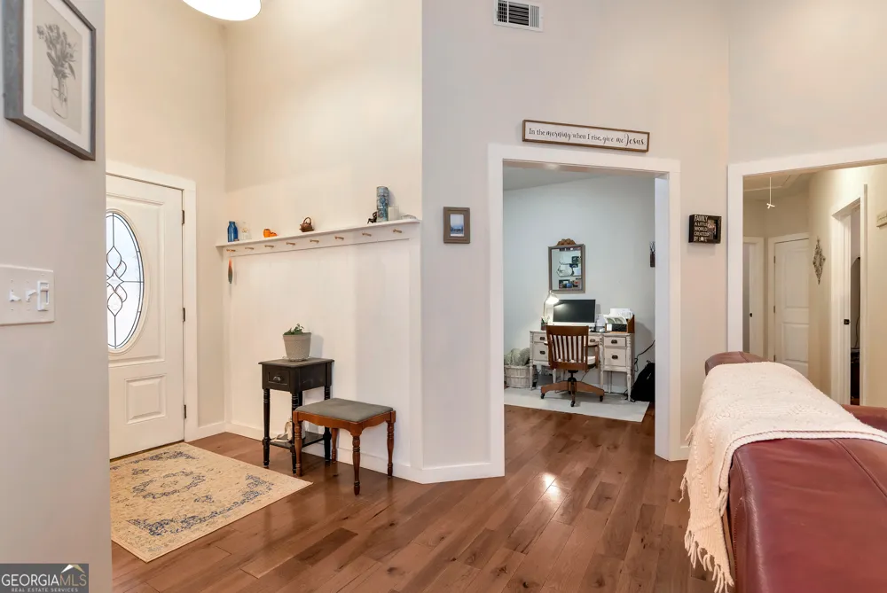 812 Covecrest DR Tiger, GA 30576