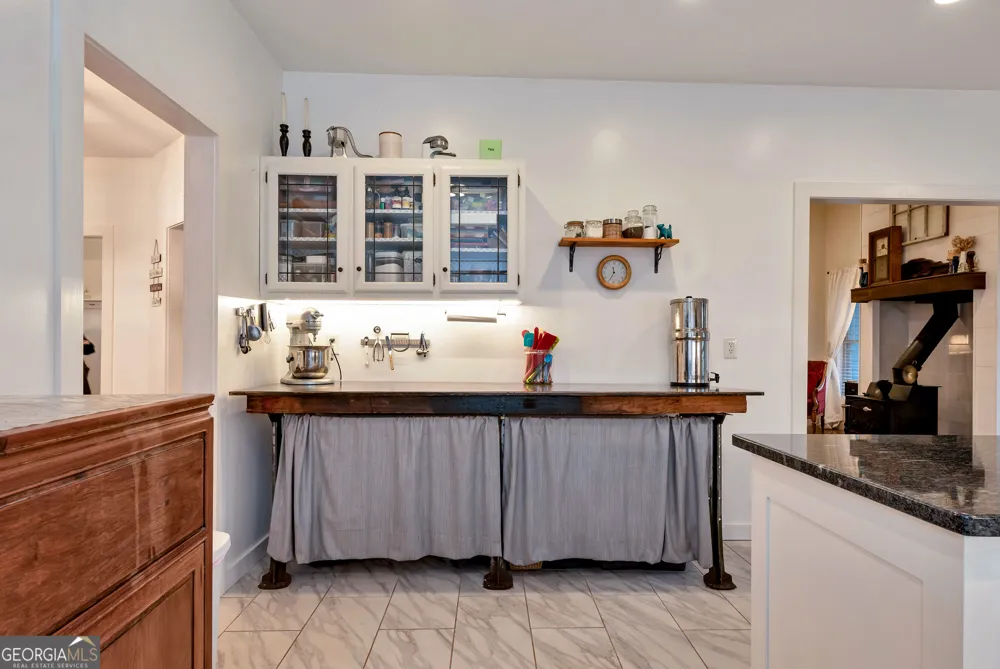812 Covecrest DR Tiger, GA 30576