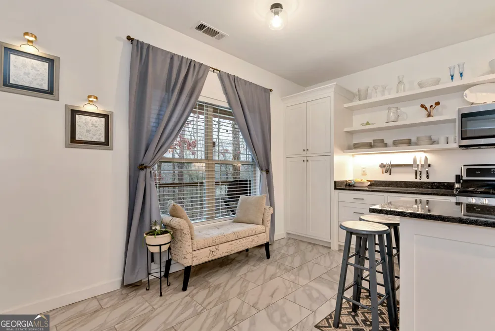 812 Covecrest DR Tiger, GA 30576