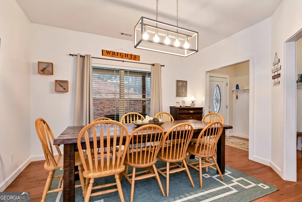 812 Covecrest DR Tiger, GA 30576