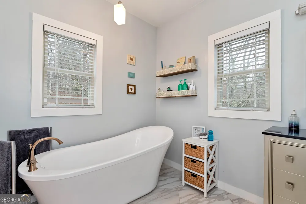 812 Covecrest DR Tiger, GA 30576