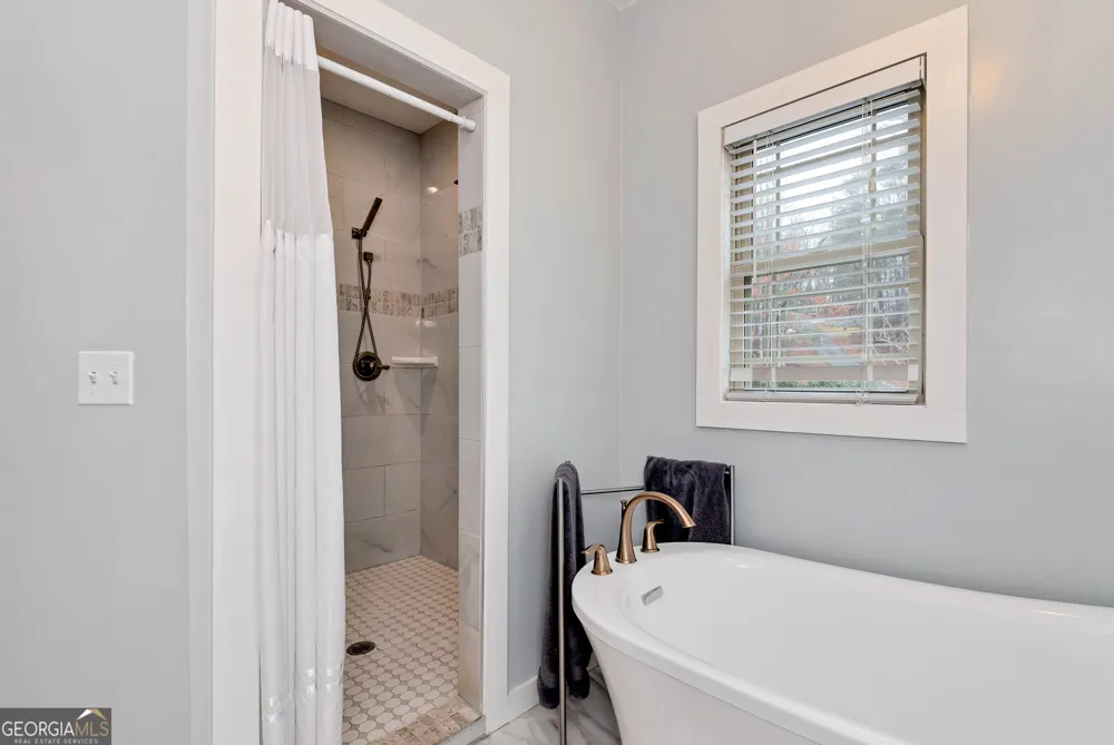 812 Covecrest DR Tiger, GA 30576