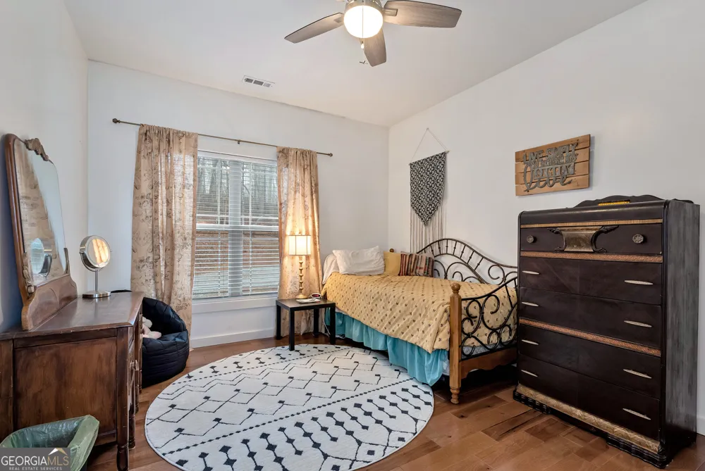 812 Covecrest DR Tiger, GA 30576