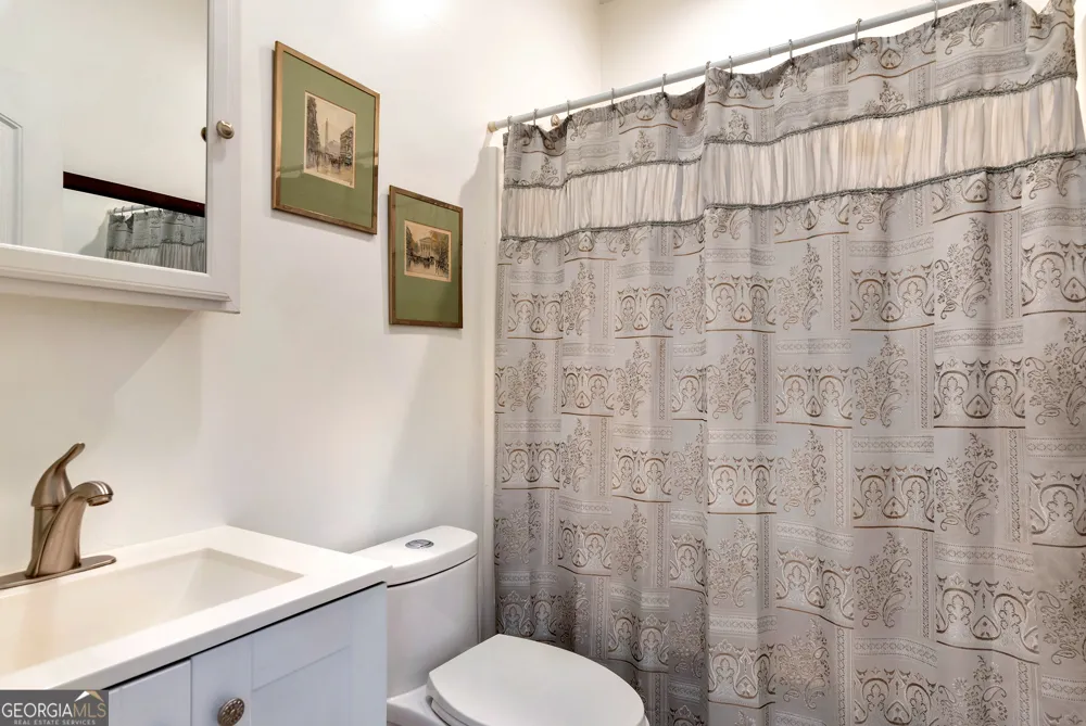 812 Covecrest DR Tiger, GA 30576