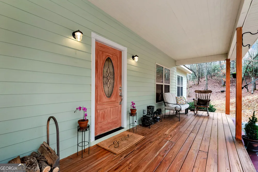 812 Covecrest DR Tiger, GA 30576