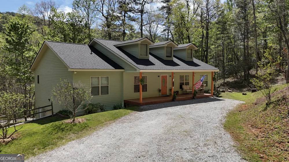 812 Covecrest DR Tiger, GA 30576