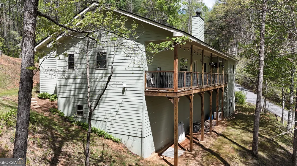 812 Covecrest DR Tiger, GA 30576