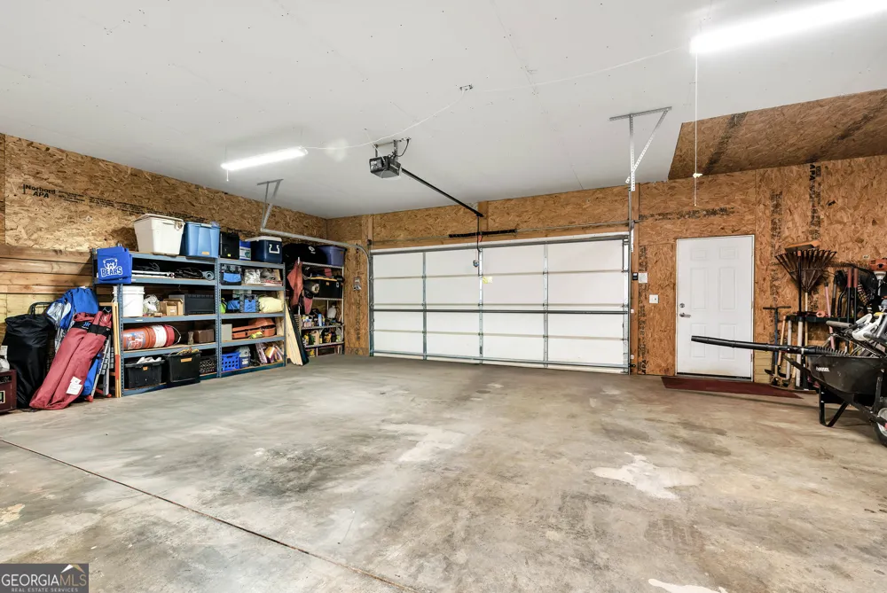 812 Covecrest DR Tiger, GA 30576
