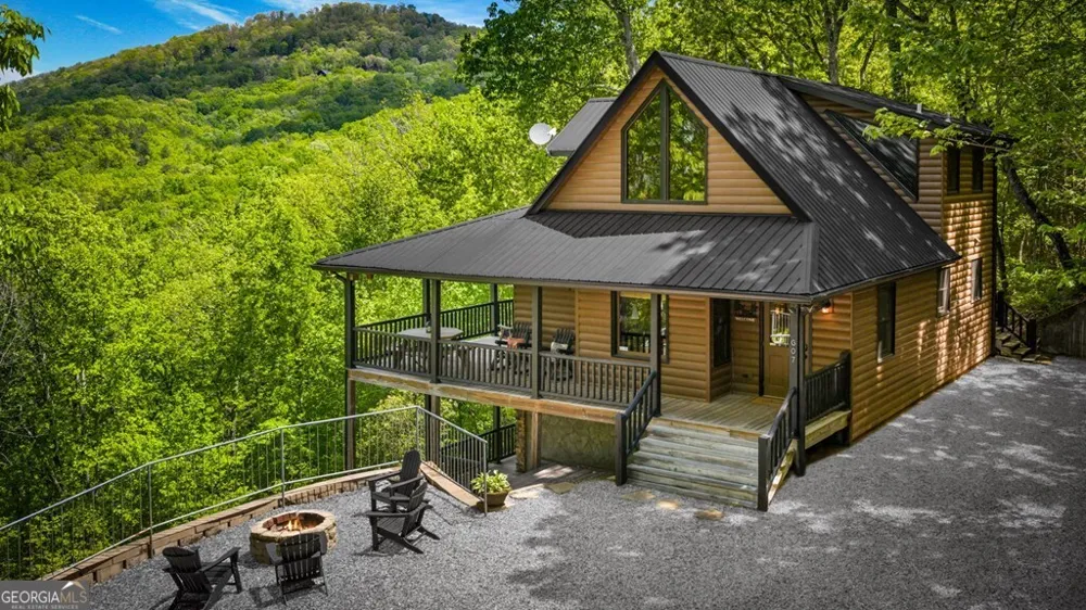 607 Rhonda LN Mineral Bluff, GA 30559