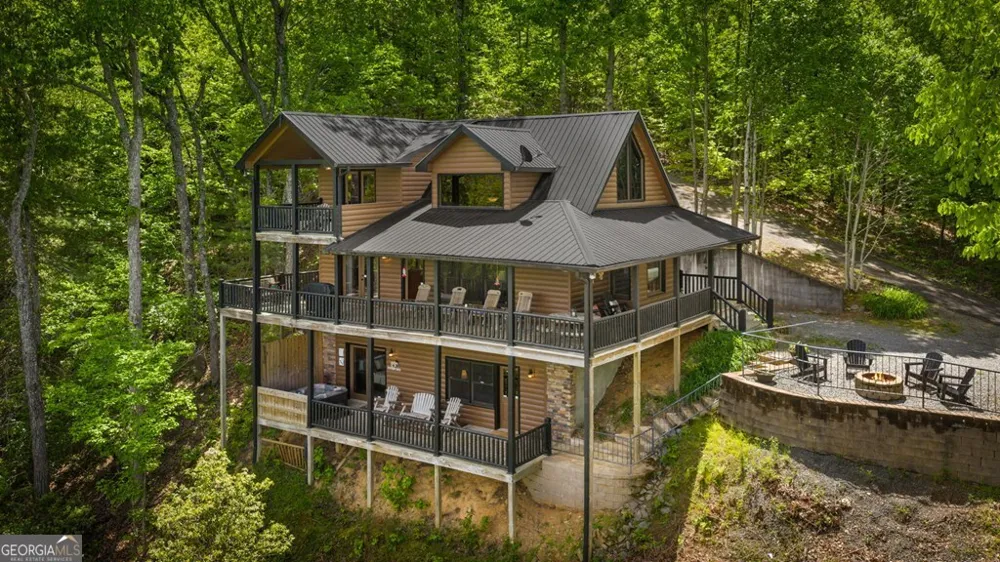 607 Rhonda LN Mineral Bluff, GA 30559