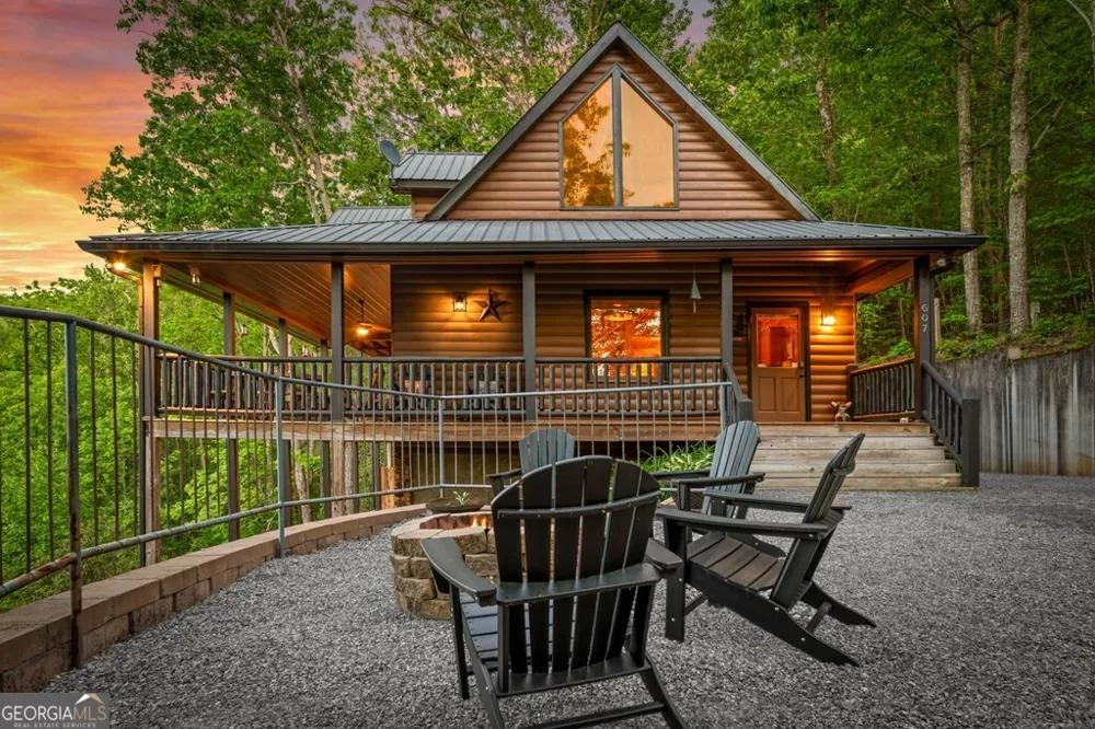607 Rhonda LN Mineral Bluff, GA 30559