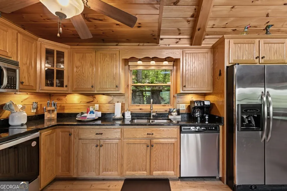 607 Rhonda LN Mineral Bluff, GA 30559