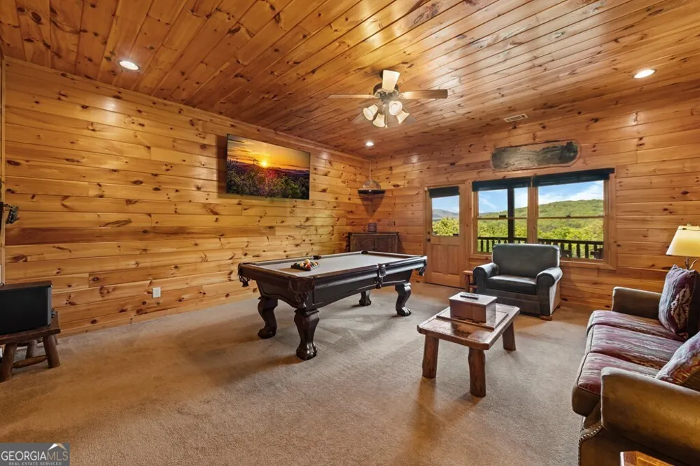 607 Rhonda LN Mineral Bluff, GA 30559