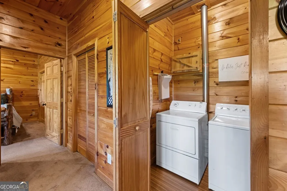 607 Rhonda LN Mineral Bluff, GA 30559