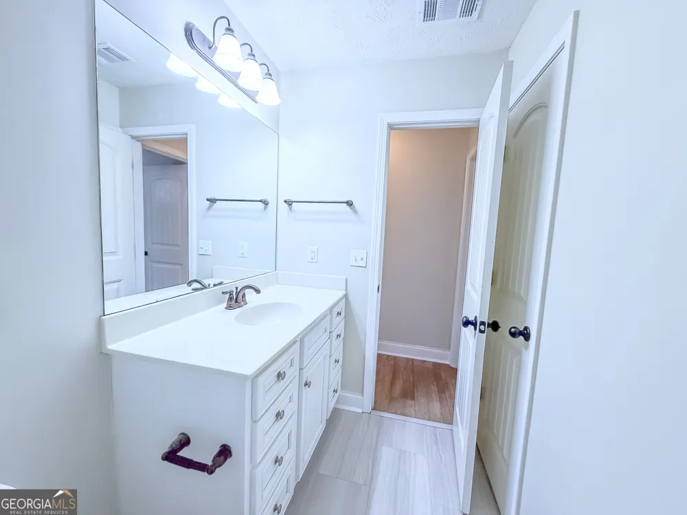 2814 Nancy DR Phenix City, AL 36870